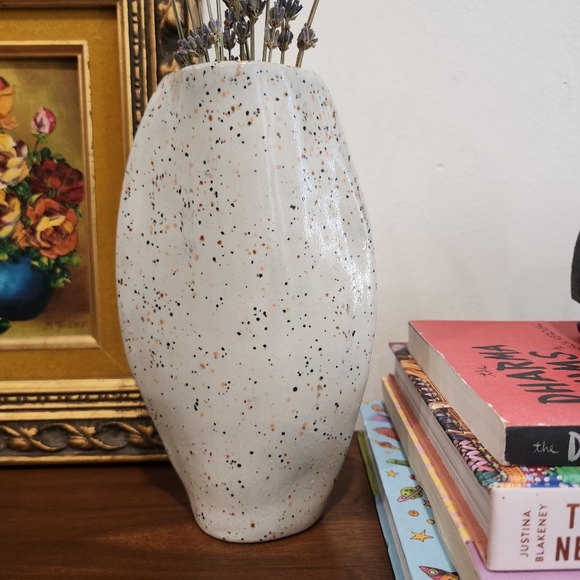 Studio Pottery Speckled Oval Ceramic Neutral Color Vase - Picture 1 of 9